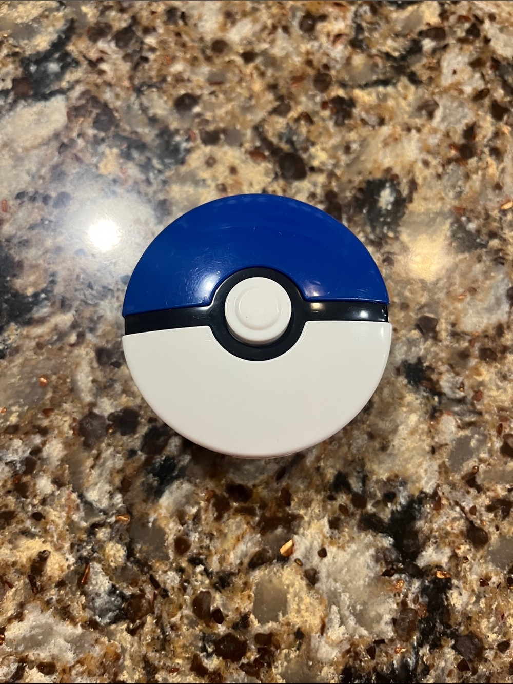 2019 McDonald’s Pokémon Poké Ball belt clip with shooter disc Magmar